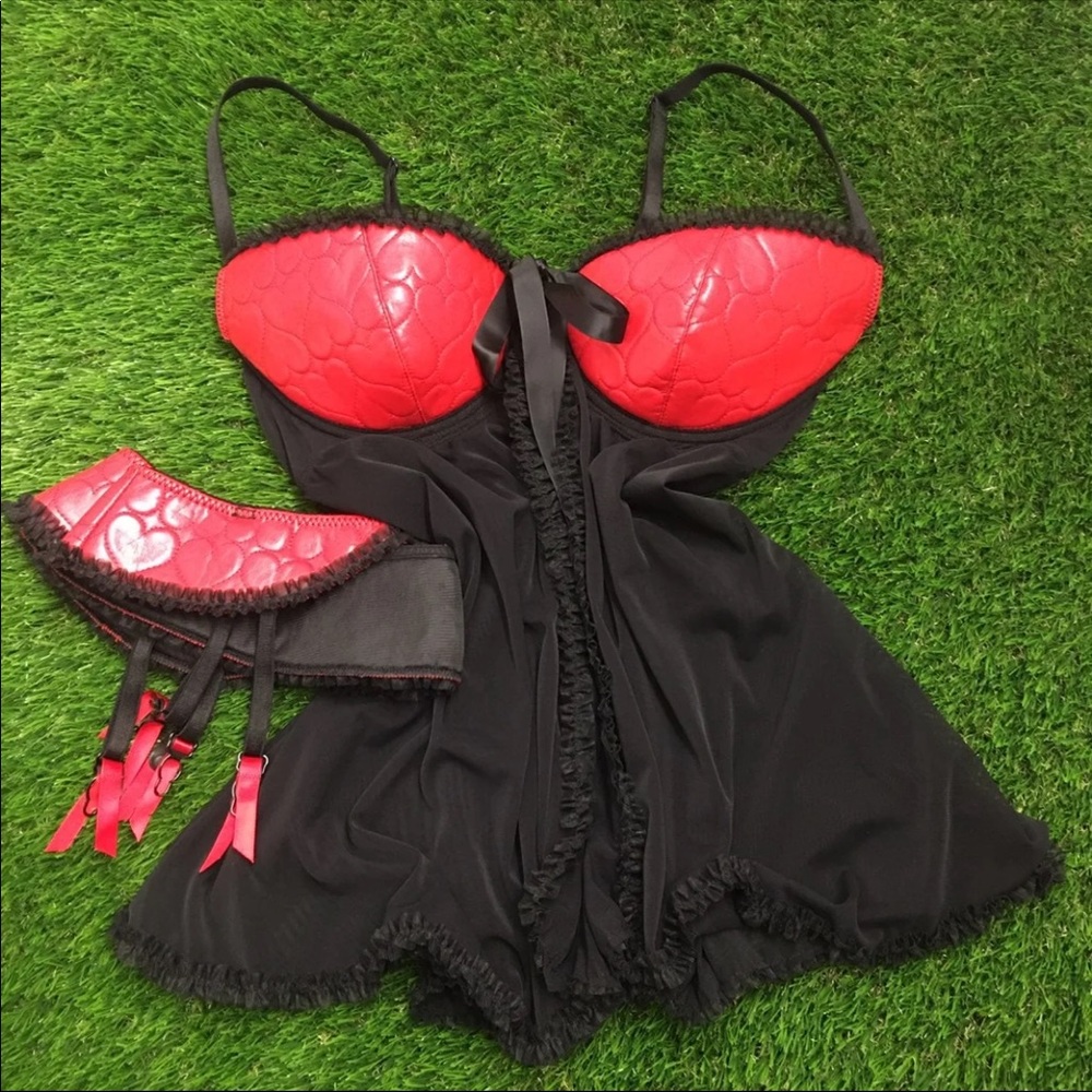 2Pc Fredericks of Hollywood Lingerie Set
